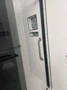 tbhomesllcva-bathroom