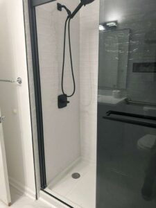 tbhomesllcva-bathroom