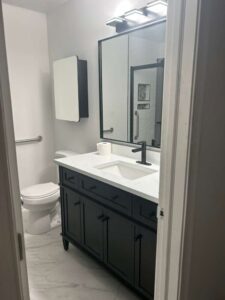 tbhomesllcva-bathroom